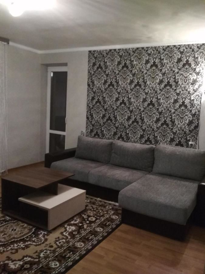 Апартаменты Two-Bedroom Apartment on Vialiki Hasciniec 111 Молодечно-4