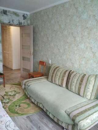 Апартаменты Two-Bedroom Apartment on Vialiki Hasciniec 111 Молодечно Стандартные апартаменты-16