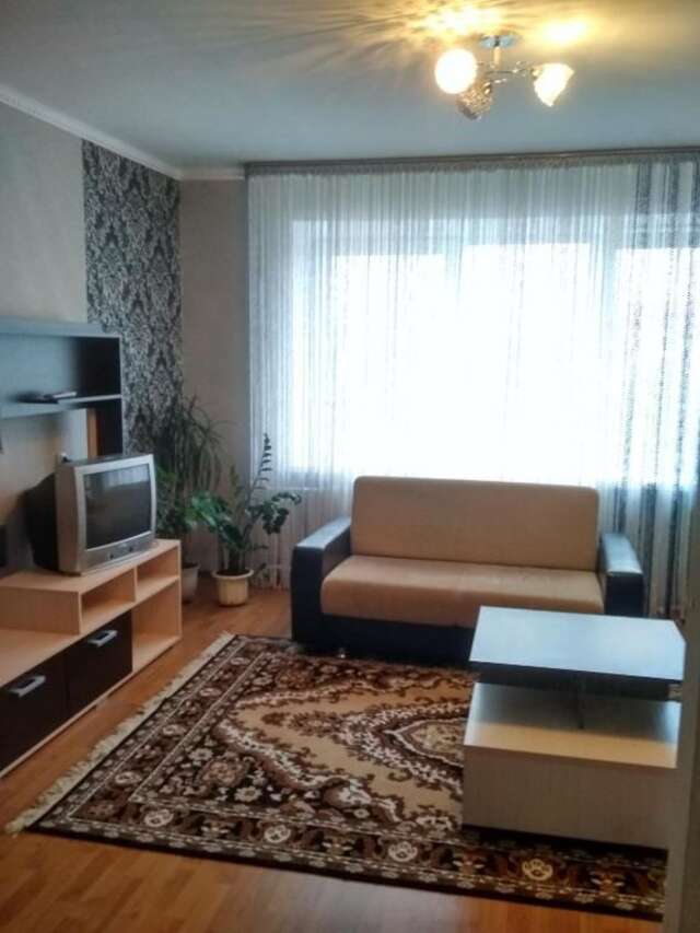 Апартаменты Two-Bedroom Apartment on Vialiki Hasciniec 111 Молодечно-24