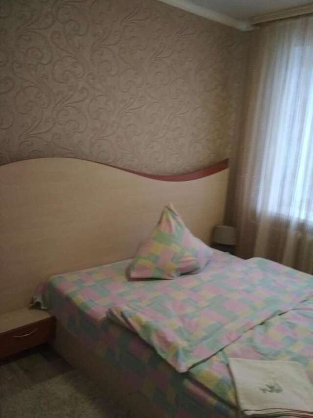 Апартаменты Two-Bedroom Apartment on Vialiki Hasciniec 111 Молодечно-7
